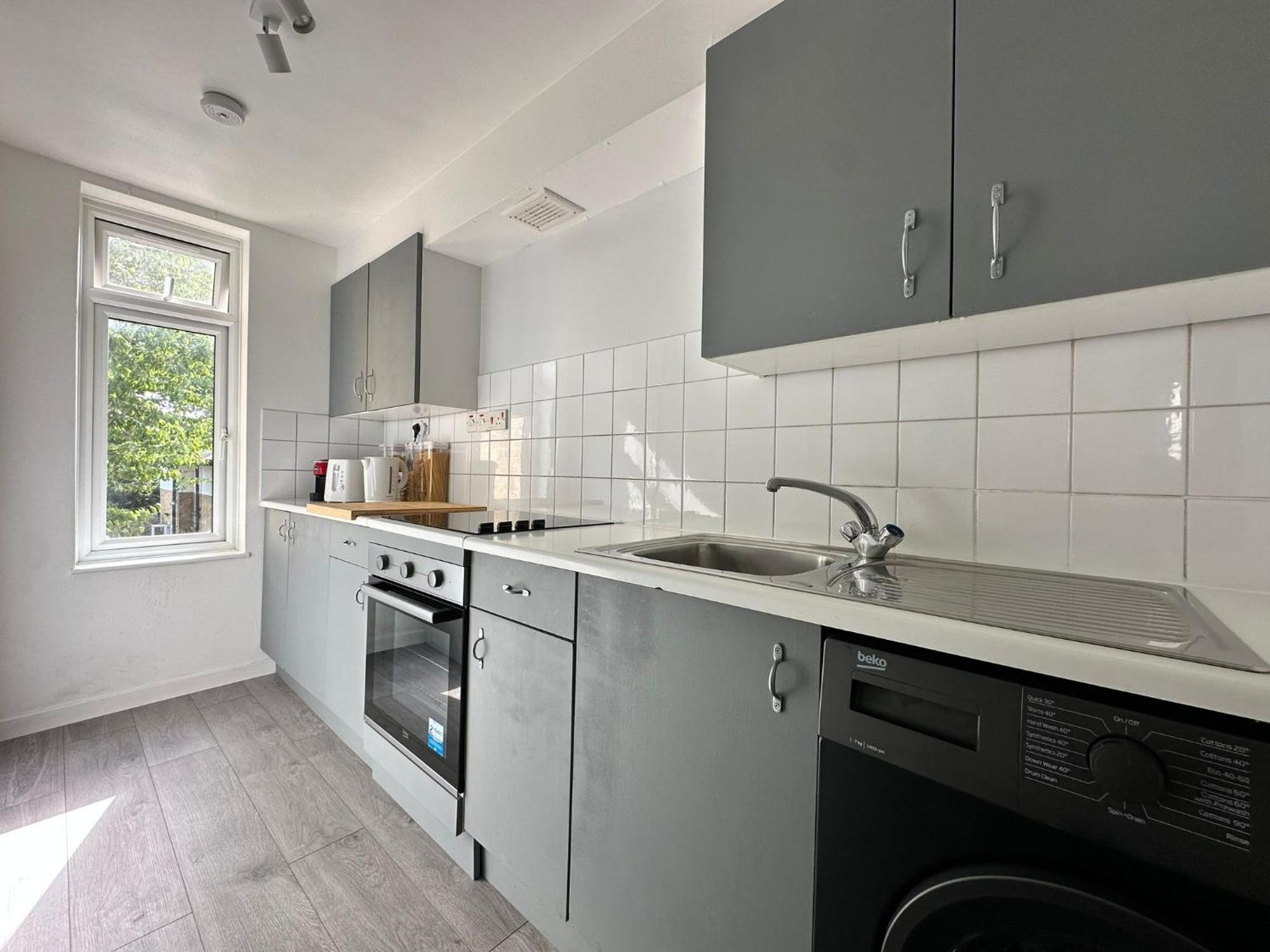 Cosy 2 Bedroom Flat In Manor House Londra Dış mekan fotoğraf